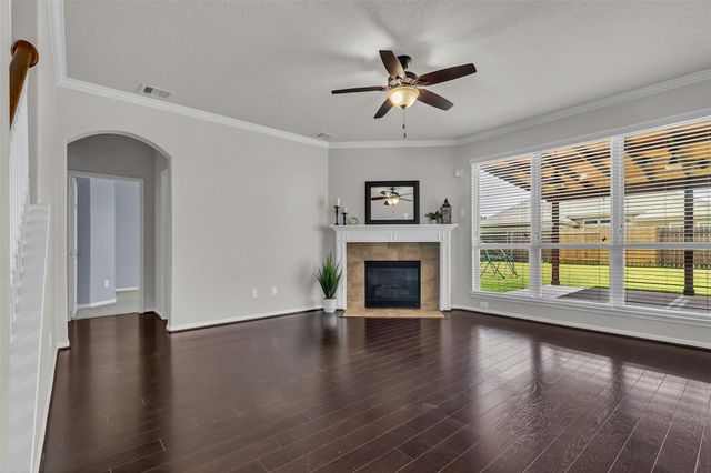 9976 Cassowary Drive, Conroe, TX 77385