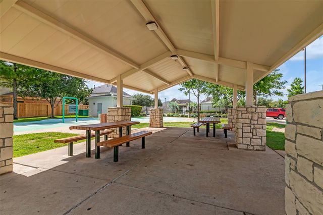 9976 Cassowary Drive, Conroe, TX 77385