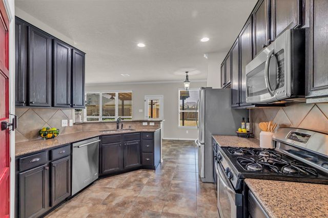 9976 Cassowary Drive, Conroe, TX 77385