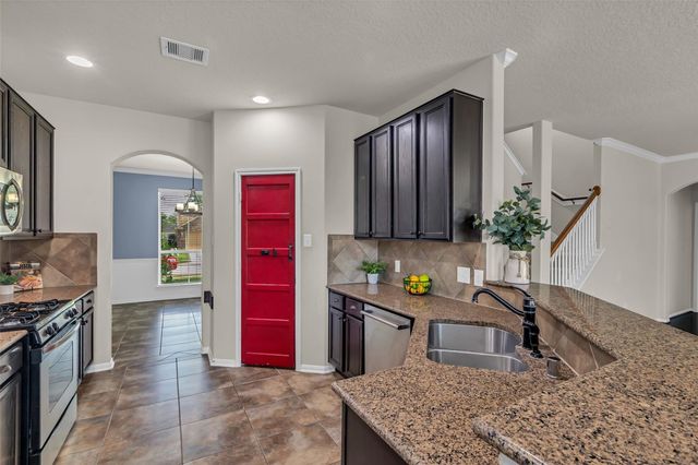 9976 Cassowary Drive, Conroe, TX 77385