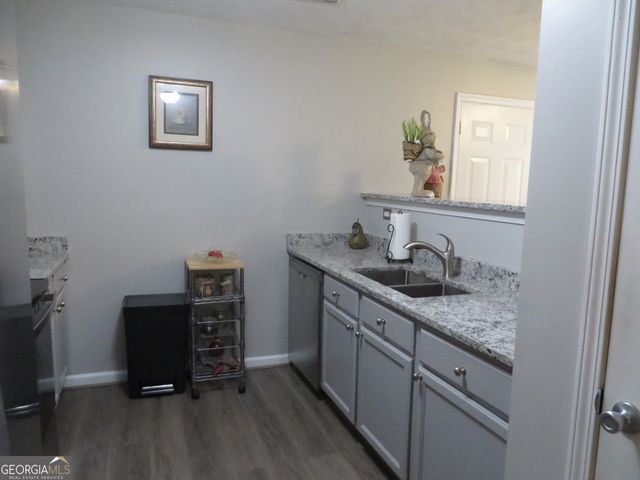 105 Whistle Way, Locust Grove, GA 30248