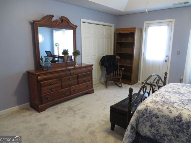 105 Whistle Way, Locust Grove, GA 30248
