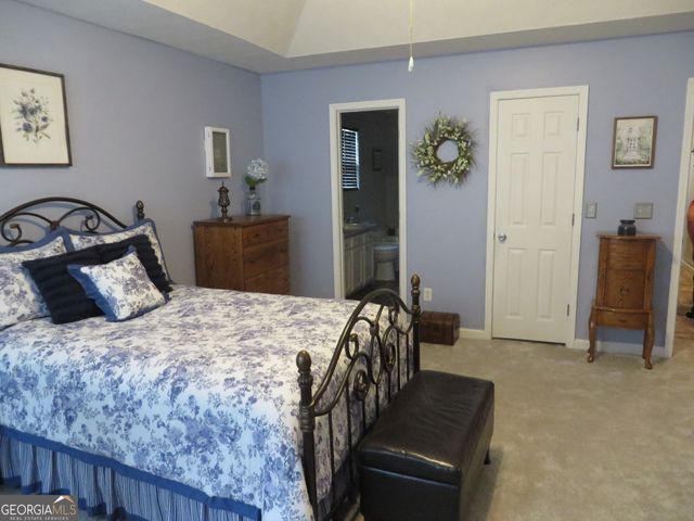 105 Whistle Way, Locust Grove, GA 30248