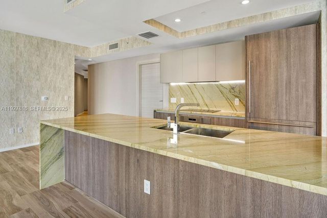 801 S Miami Ave 1805, Miami, FL 33130