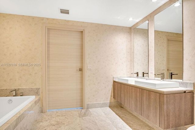 801 S Miami Ave 1805, Miami, FL 33130