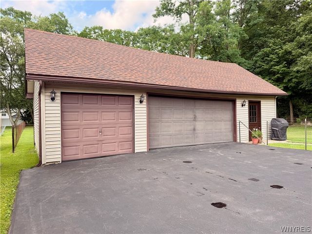 2522 Emery Road, Aurora, NY 14139