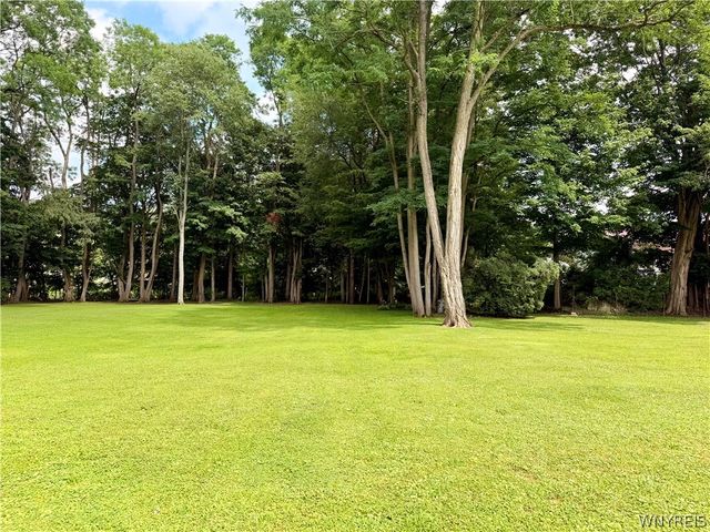 2522 Emery Road, Aurora, NY 14139