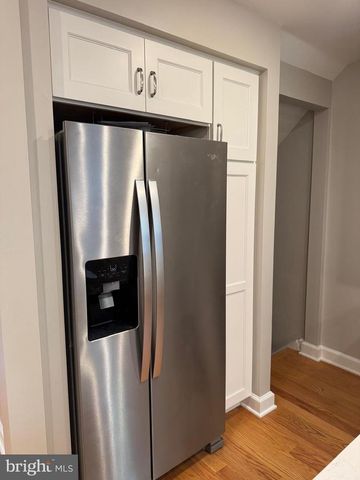 3064 S BUCHANAN ST, Arlington, VA 22206