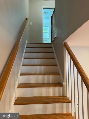 3064 S BUCHANAN ST, Arlington, VA 22206