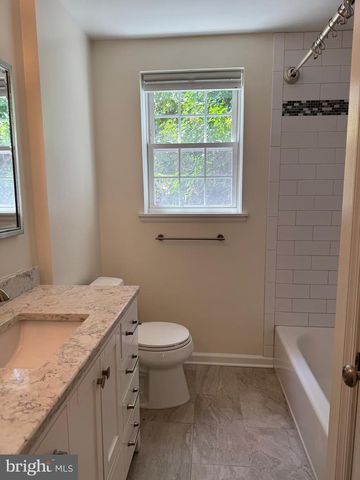 3064 S BUCHANAN ST, Arlington, VA 22206