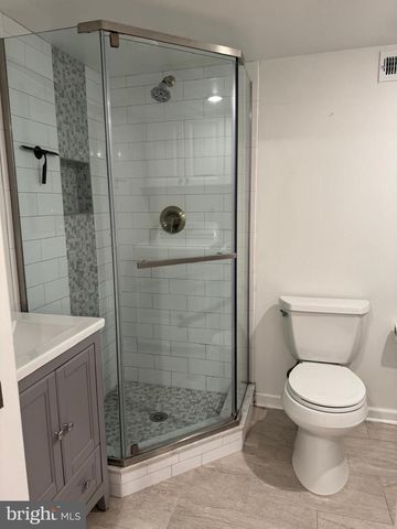 3064 S BUCHANAN ST, Arlington, VA 22206