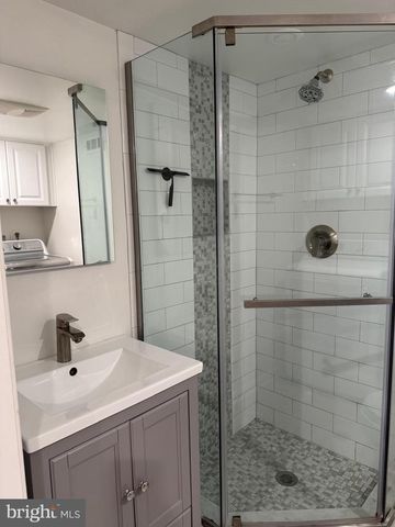 3064 S BUCHANAN ST, Arlington, VA 22206