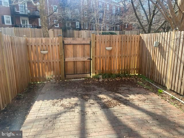3064 S BUCHANAN ST, Arlington, VA 22206