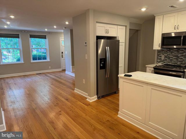 3064 S BUCHANAN ST, Arlington, VA 22206