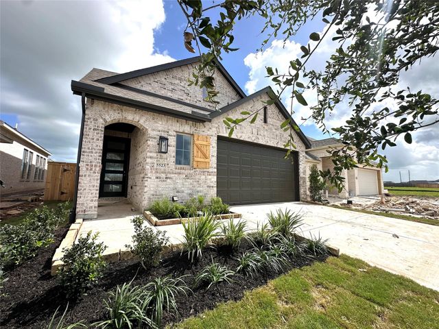 5523 Silk Petal Drive, Rosenberg, TX 77471
