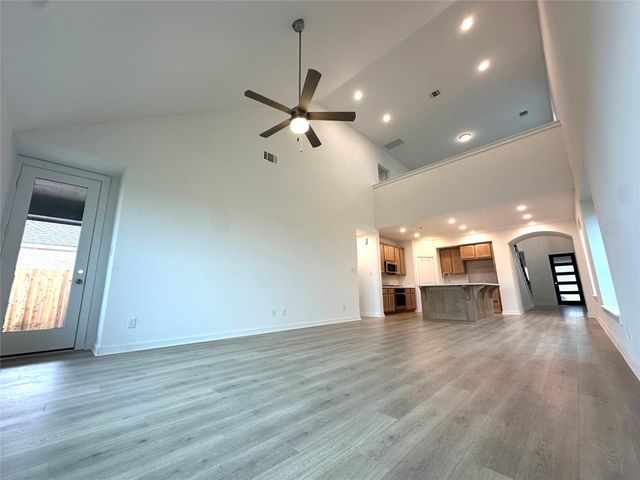 5523 Silk Petal Drive, Rosenberg, TX 77471