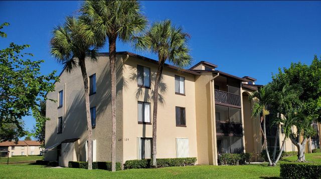 629 Sea Pine Way A1, Greenacres, FL 33415