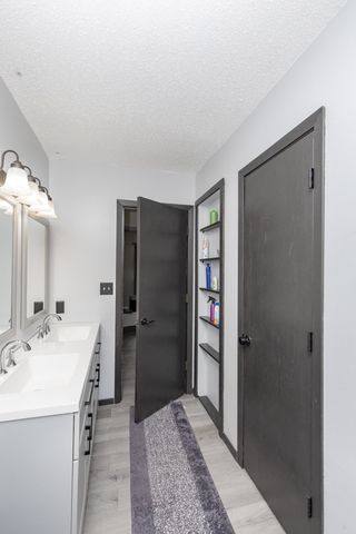 2321 Country Club Parkway, Moorhead, MN 56560