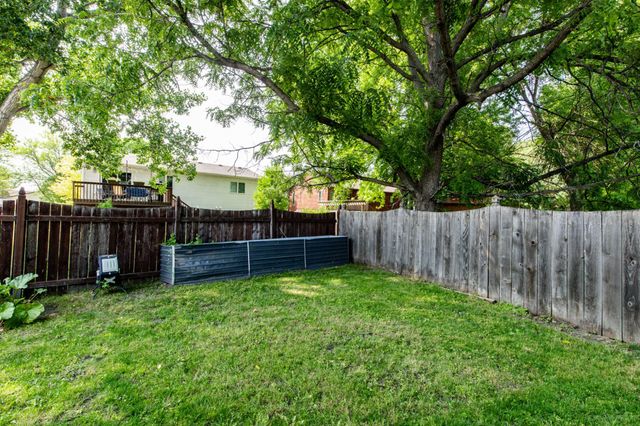 2321 Country Club Parkway, Moorhead, MN 56560