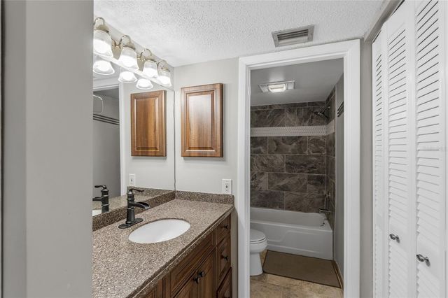 4119 61ST AVENUE TERRACE W 102, Bradenton, FL 34210