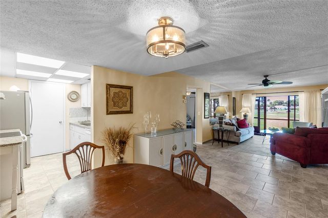 4119 61ST AVENUE TERRACE W 102, Bradenton, FL 34210