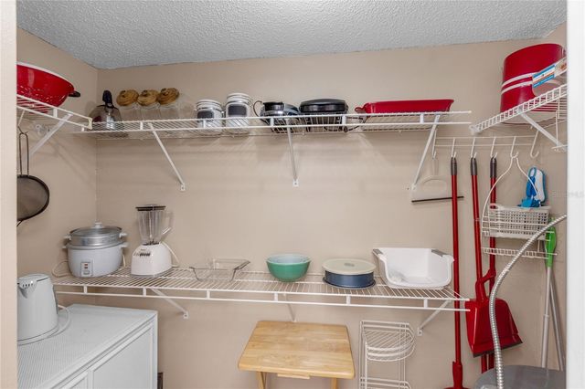 4119 61ST AVENUE TERRACE W 102, Bradenton, FL 34210