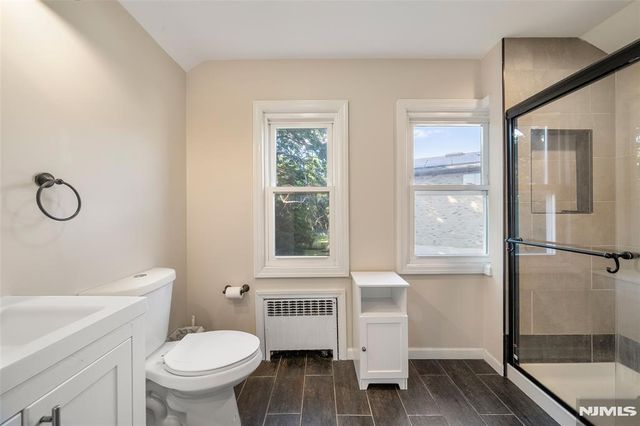 553 Ray Avenue, Ridgefield, NJ 07657