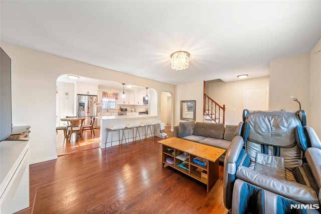 553 Ray Avenue, Ridgefield, NJ 07657