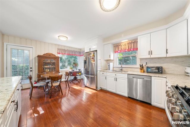 553 Ray Avenue, Ridgefield, NJ 07657