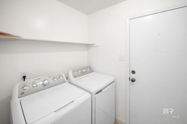 2776 Santa Rosa Circle, Lillian, AL 36549