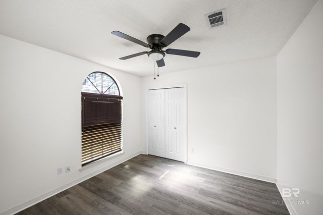 2776 Santa Rosa Circle, Lillian, AL 36549