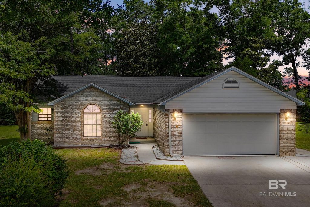 2776 Santa Rosa Circle, Lillian, AL 36549