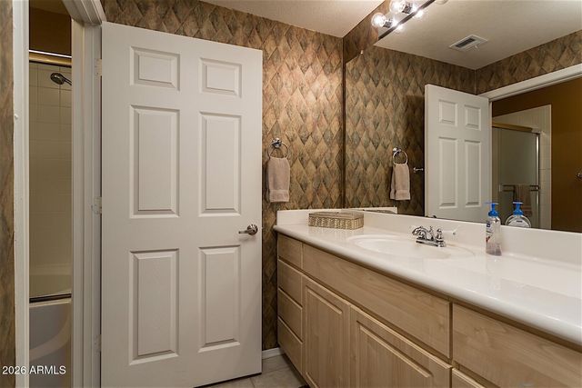 7401 W ARROWHEAD CLUBHOUSE Drive 1086, Glendale, AZ 85308