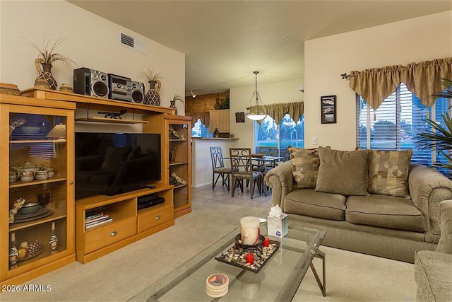 7401 W ARROWHEAD CLUBHOUSE Drive 1086, Glendale, AZ 85308