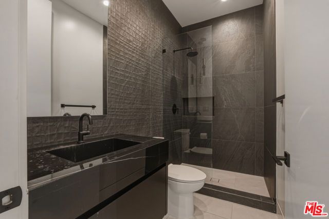 5316 Lennox Avenue, Sherman Oaks, CA 91401