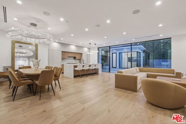 5316 Lennox Avenue, Sherman Oaks, CA 91401