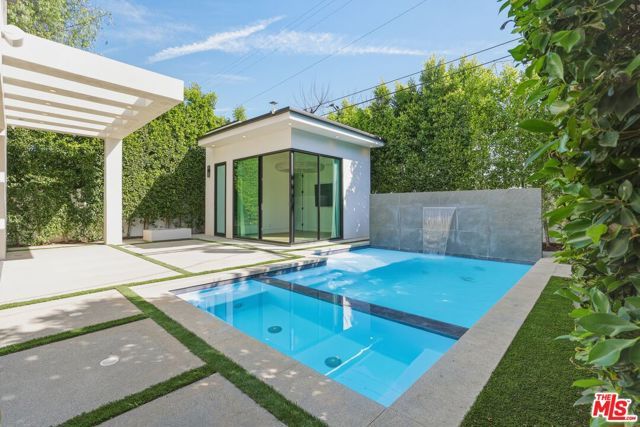 5316 Lennox Avenue, Sherman Oaks, CA 91401