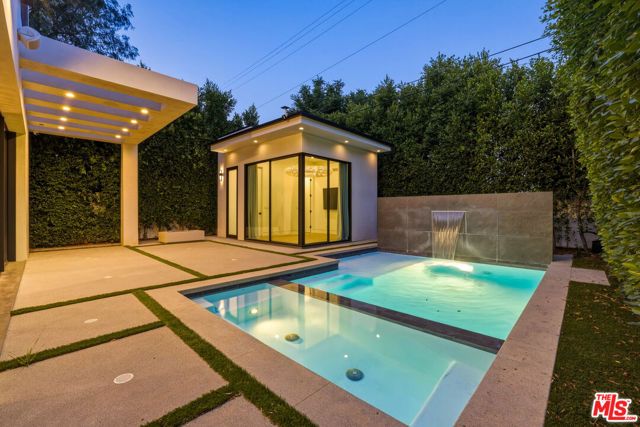 5316 Lennox Avenue, Sherman Oaks, CA 91401