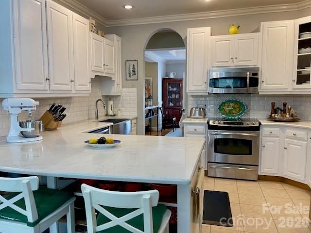 4945 Brookridge Drive NE, Hickory, NC 28601