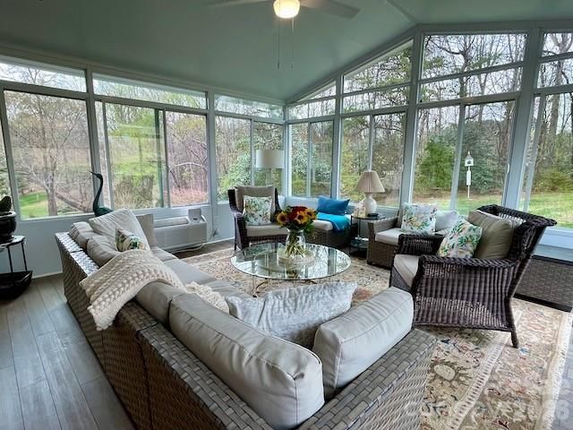 4945 Brookridge Drive NE, Hickory, NC 28601