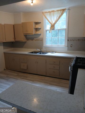 678 Dixie Avenue, Macon, GA 31206