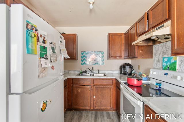 1144 Country Lane, Holland, MI 49423