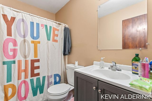 1144 Country Lane, Holland, MI 49423