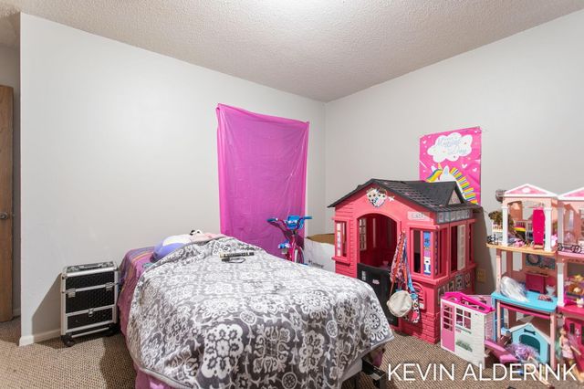 1144 Country Lane, Holland, MI 49423