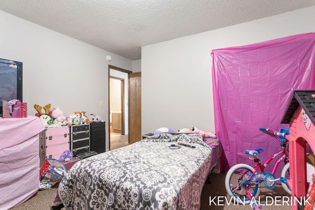 1144 Country Lane, Holland, MI 49423