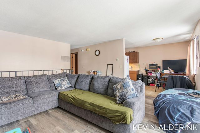 1144 Country Lane, Holland, MI 49423