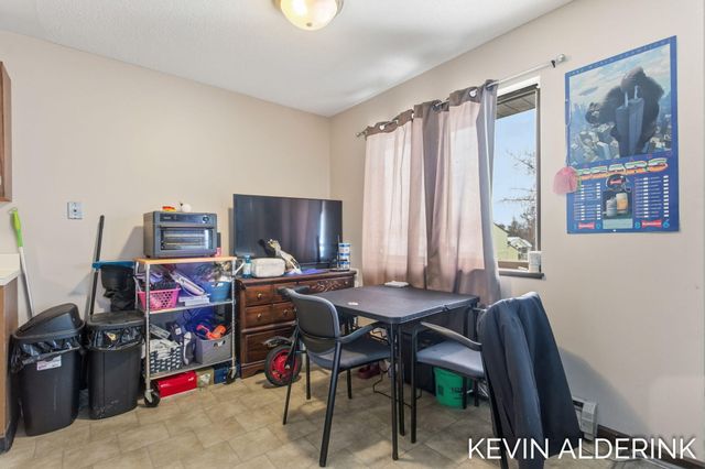 1144 Country Lane, Holland, MI 49423