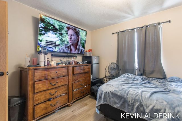 1144 Country Lane, Holland, MI 49423