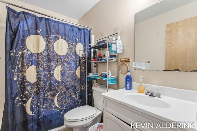 1144 Country Lane, Holland, MI 49423