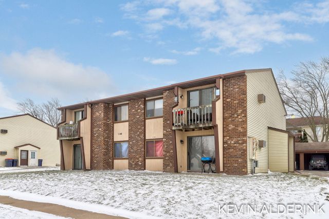 1144 Country Lane, Holland, MI 49423